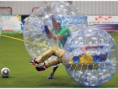 Különböző stílusok Hogyan kell használni a buborék futball labdát?