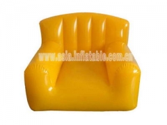 Sárga felfújható kanapé