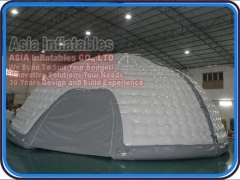 Légnedvesített felfújható sátor