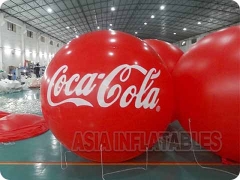 Coca cola márkájú léggömb