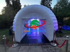 Eladó felfújható fehér Iglu diszkó sátor felfújható kupola party bár sátor LED világítással