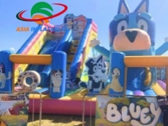 Óriás Bluey témájú felfújható szórakozás eladó gyártó
